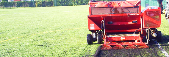 Adding rubber infill to a 3G pitch
